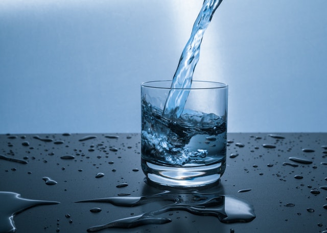 cup of water to illustrate Deeqa reverse osmosis water treatment services